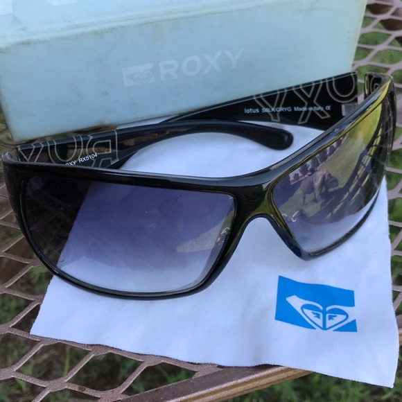 roxy atomic sunglasses